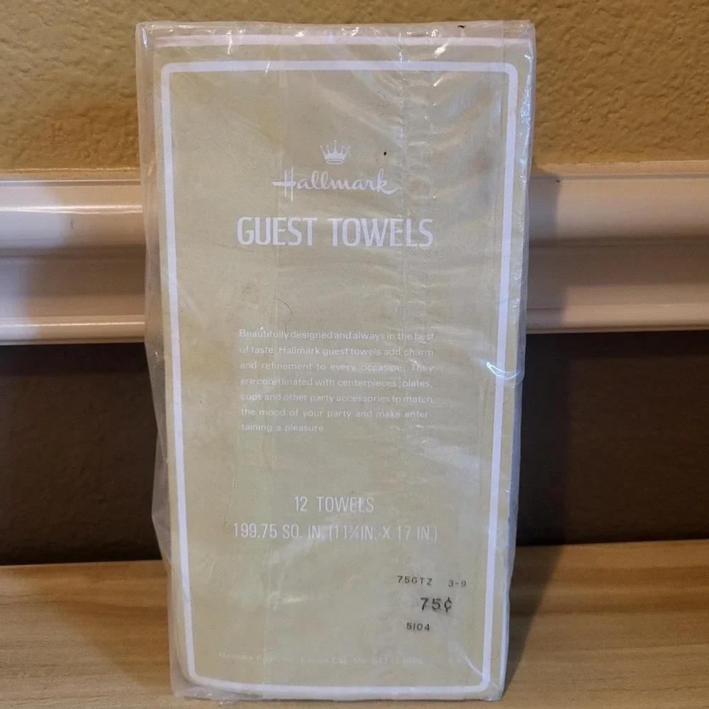 Vintage Sealed Hallmark Floral Paper Hand Towels Napkins Mid Century Modern